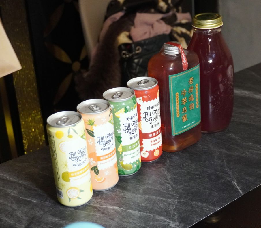 台北大同｜老撈麻辣火鍋-順天外科醫院｜大稻埕火鍋推薦，百年建築化身成時尚鍋物分店，廣東雞煲蟹推薦必點