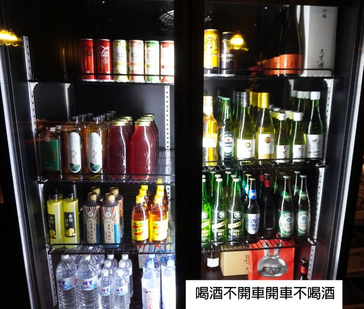 台北大同｜老撈麻辣火鍋-順天外科醫院｜大稻埕火鍋推薦，百年建築化身成時尚鍋物分店，廣東雞煲蟹推薦必點