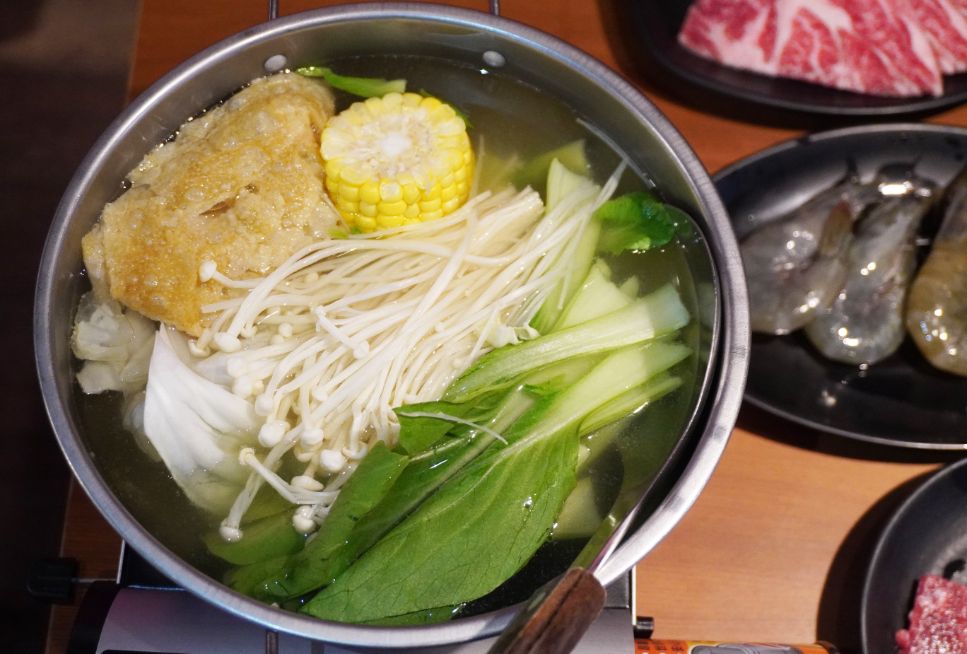 台北萬華｜我!就厲害燒肉放題西門珍饌店｜鄰近西門捷運站6號出口，開業10年的燒肉吃到飽老店