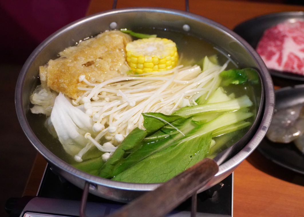 台北萬華｜我!就厲害燒肉放題西門珍饌店｜鄰近西門捷運站6號出口，開業10年的燒肉吃到飽老店