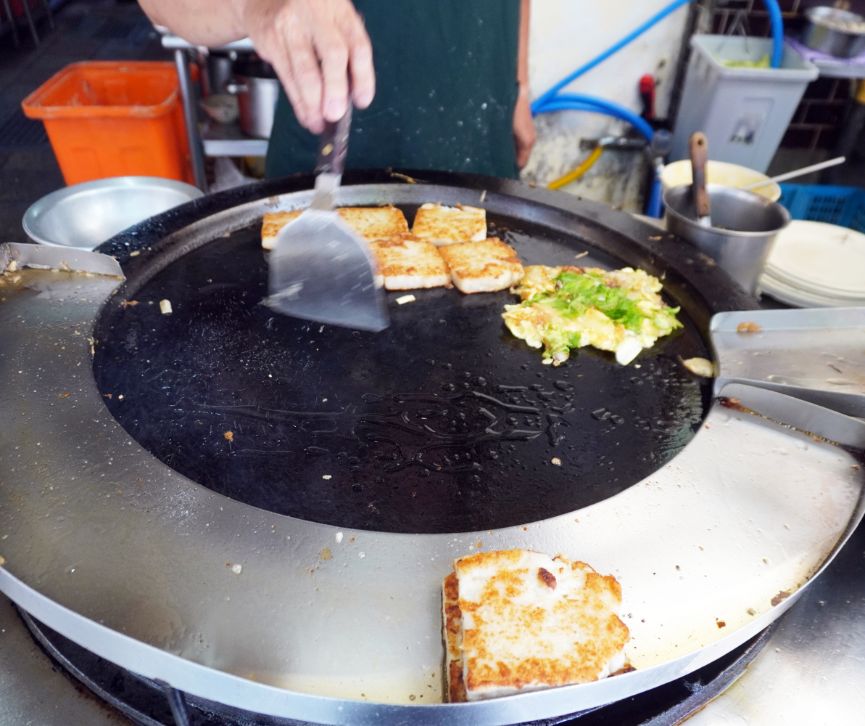 台北萬華｜天天利美食坊｜觀光客必訪美食小吃，一次收集滷肉飯跟蚵仔煎等人氣美食