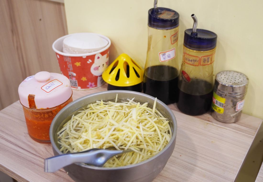 宜蘭湯包推薦︱鑫品湯包羅東店︱村却酒店大廚出來創業，鄰近羅東夜市的美味湯包店