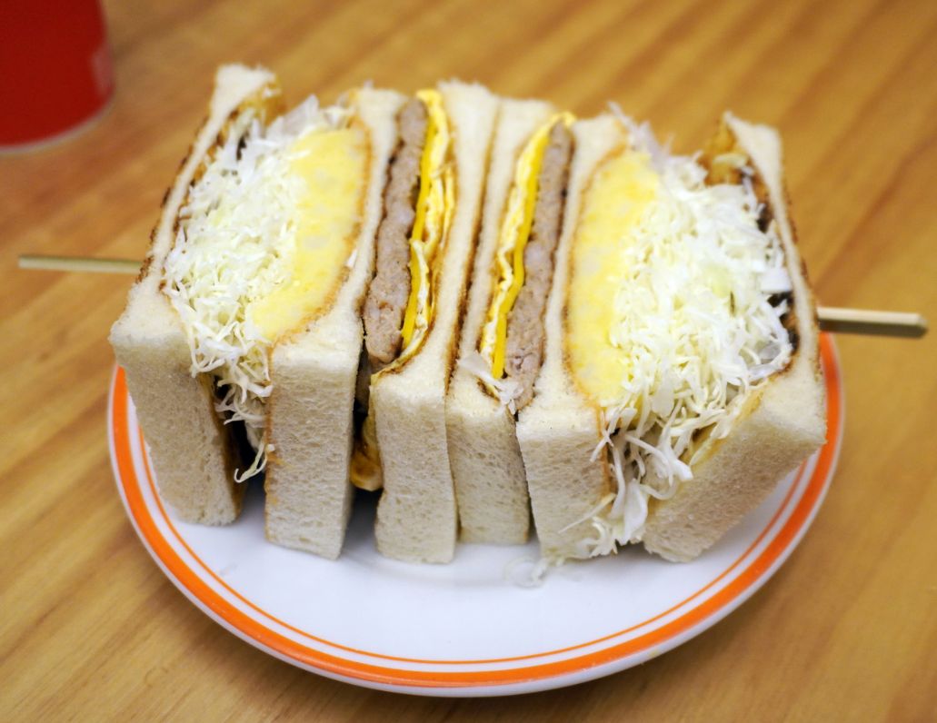 台北大同｜真芳碳烤吐司圓山酒泉店 ｜圓山捷運站必吃早午餐，碳烤吐司外焦香內柔軟