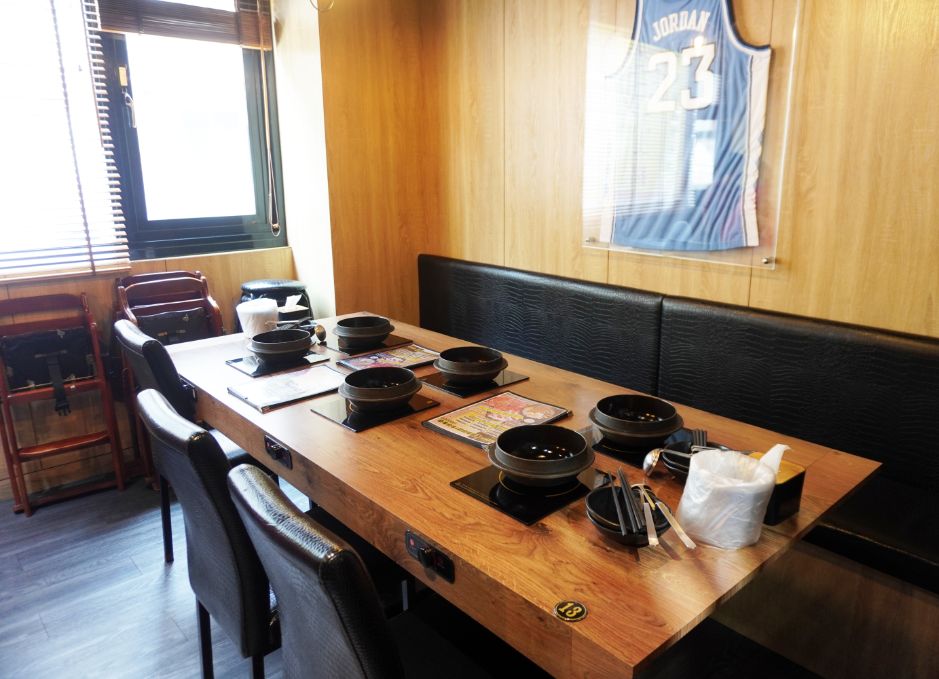 基隆仁愛│煮火鍋│商業午餐價格親民食材新鮮,喬登鞋收藏超亮眼 - 第16張圖 基隆仁愛│煮火鍋│商業午餐價格親民食材新鮮,喬登鞋收藏超亮眼