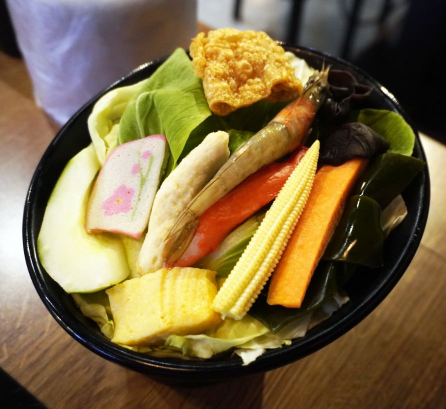 基隆仁愛│煮火鍋│商業午餐價格親民食材新鮮,喬登鞋收藏超亮眼 - 第33張圖 基隆仁愛│煮火鍋│商業午餐價格親民食材新鮮,喬登鞋收藏超亮眼