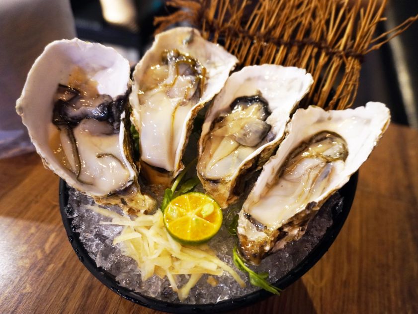 基隆仁愛│煮火鍋│商業午餐價格親民食材新鮮，喬登鞋收藏超亮眼