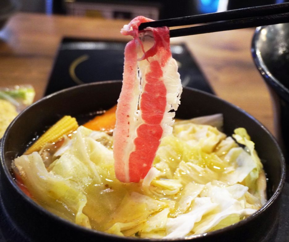 基隆仁愛│煮火鍋│商業午餐價格親民食材新鮮,喬登鞋收藏超亮眼 - 第31張圖 基隆仁愛│煮火鍋│商業午餐價格親民食材新鮮,喬登鞋收藏超亮眼