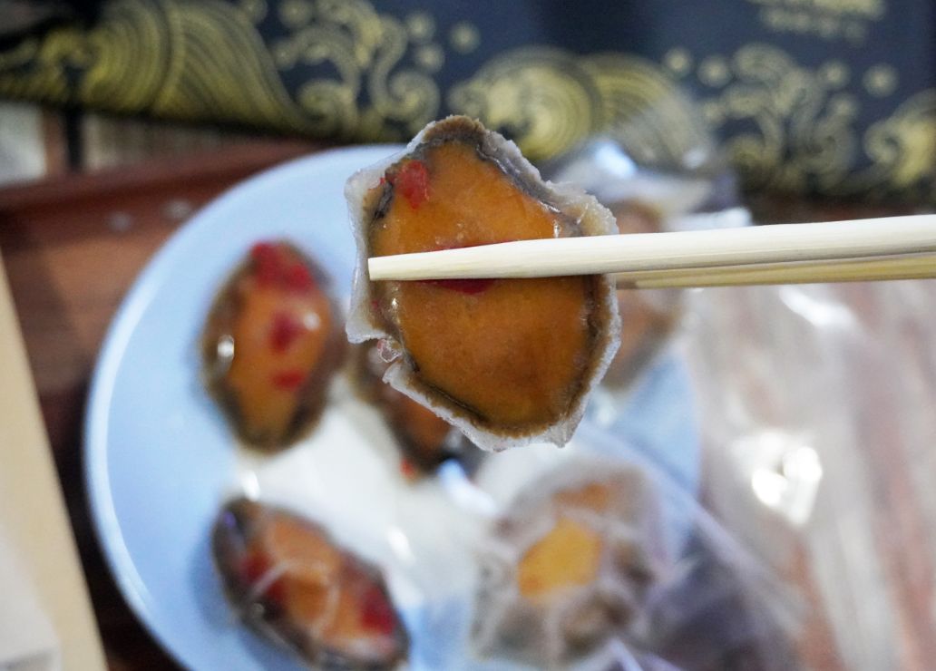 開箱好食｜桐好一口鮑｜嘴饞時就來一包，一口奢華的海味零食