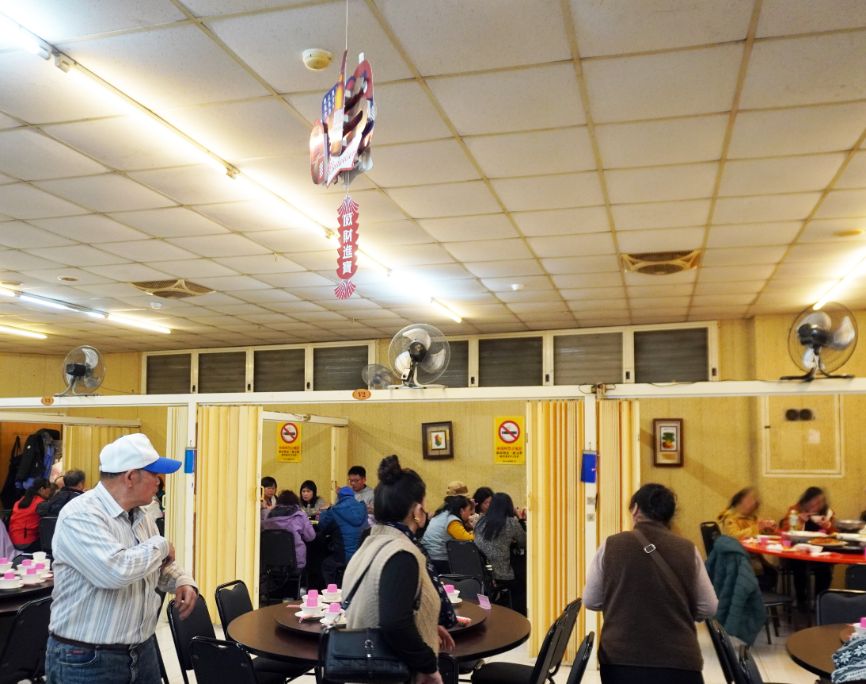 嘉義西區｜深山土雞城｜鄰近嘉義車站的聚餐合菜餐廳，三仙爐推薦必點，湯頭清爽甘甜，熱炒料豐富