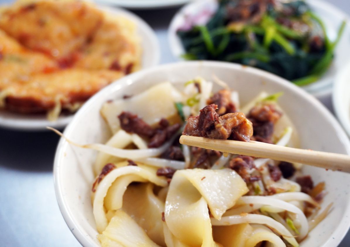 嘉義太保|幸福麵館|超人氣宵夜美食小吃,秘醬滷味激推,來故宮南院推薦必吃 - 第12張圖 嘉義太保|幸福麵館|超人氣宵夜美食小吃,秘醬滷味激推,來故宮南院推薦必吃