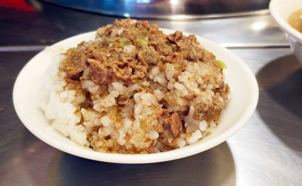 基隆廟口美食│羊妹妹羊肉魯飯│全台首創,羊肉焿湯頭好肉片香 - 第4張圖 基隆廟口美食│羊妹妹羊肉魯飯│全台首創,羊肉焿湯頭好肉片香