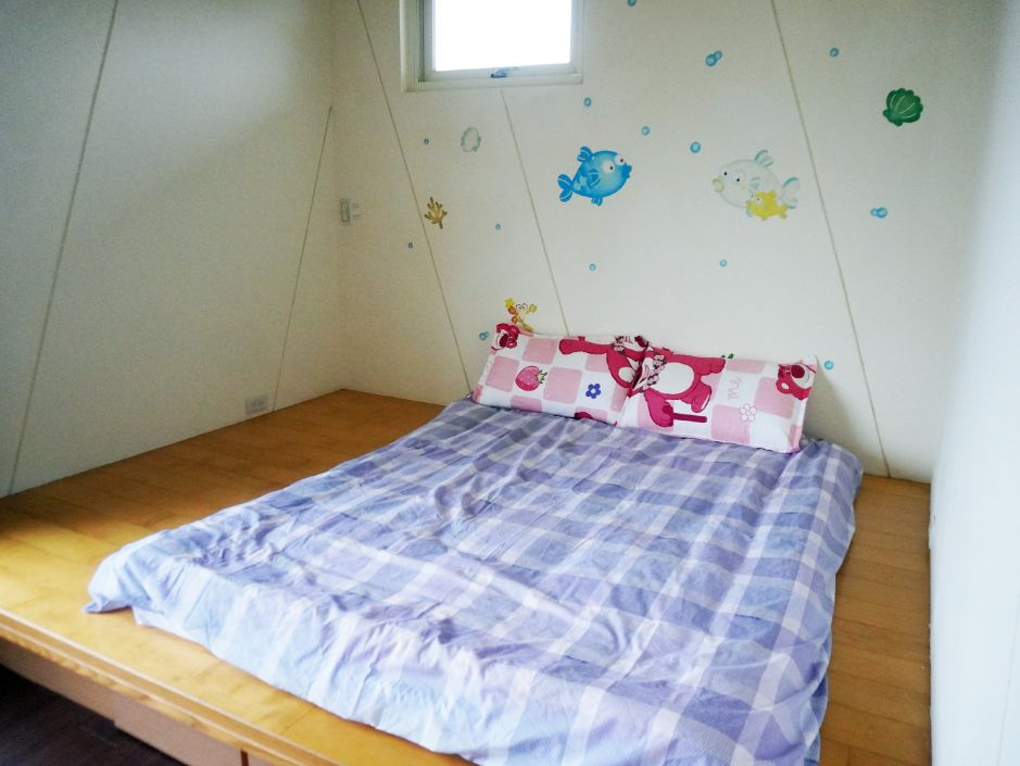 來去基隆住一晚｜基隆民宿｜鄰近虎仔山休閒咖啡館，視野超好，盡覽牛稠港美景，度假放鬆好選擇