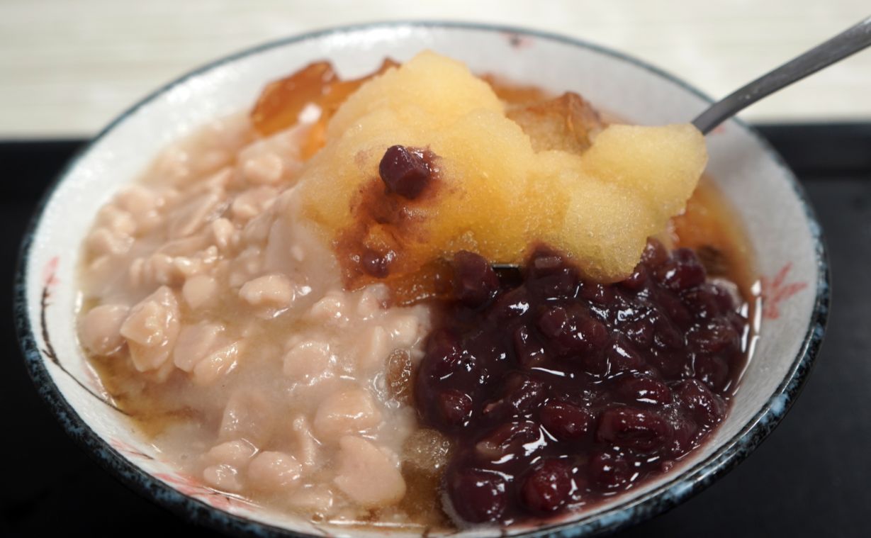 台北大同｜豆花莊｜寧夏夜市60年老店，黃仁勳推薦必訪的美味豆花