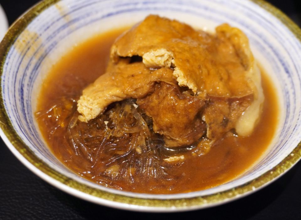 新北淡水｜老店淡水魚丸阿給｜在地經營45年，阿給跟甜不辣都很推薦
