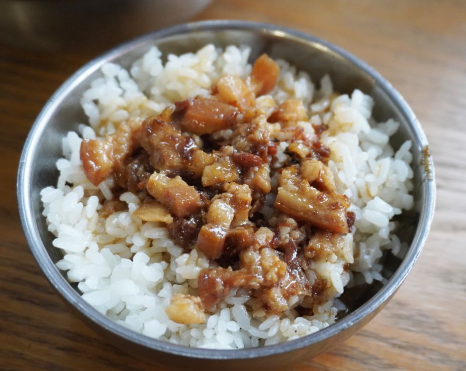 基隆中正|岡山羊肉|隱身於義二路轉角的平價美食,藥膳湯頭濃郁鮮甜 - 第2張圖 基隆中正|岡山羊肉|隱身於義二路轉角的平價美食,藥膳湯頭濃郁鮮甜