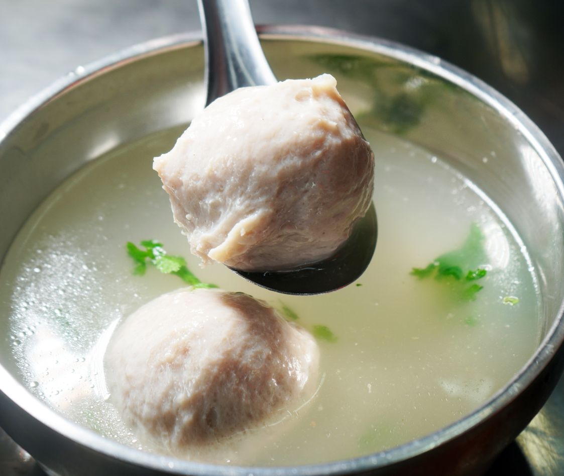 新竹城隍廟美食|林家肉圓|在地百年老店,超人氣銅板美食,外皮Q彈,紅糟肉味道豐富 - 第20張圖 新竹城隍廟美食|林家肉圓|在地百年老店,超人氣銅板美食,外皮Q彈,紅糟肉味道豐富