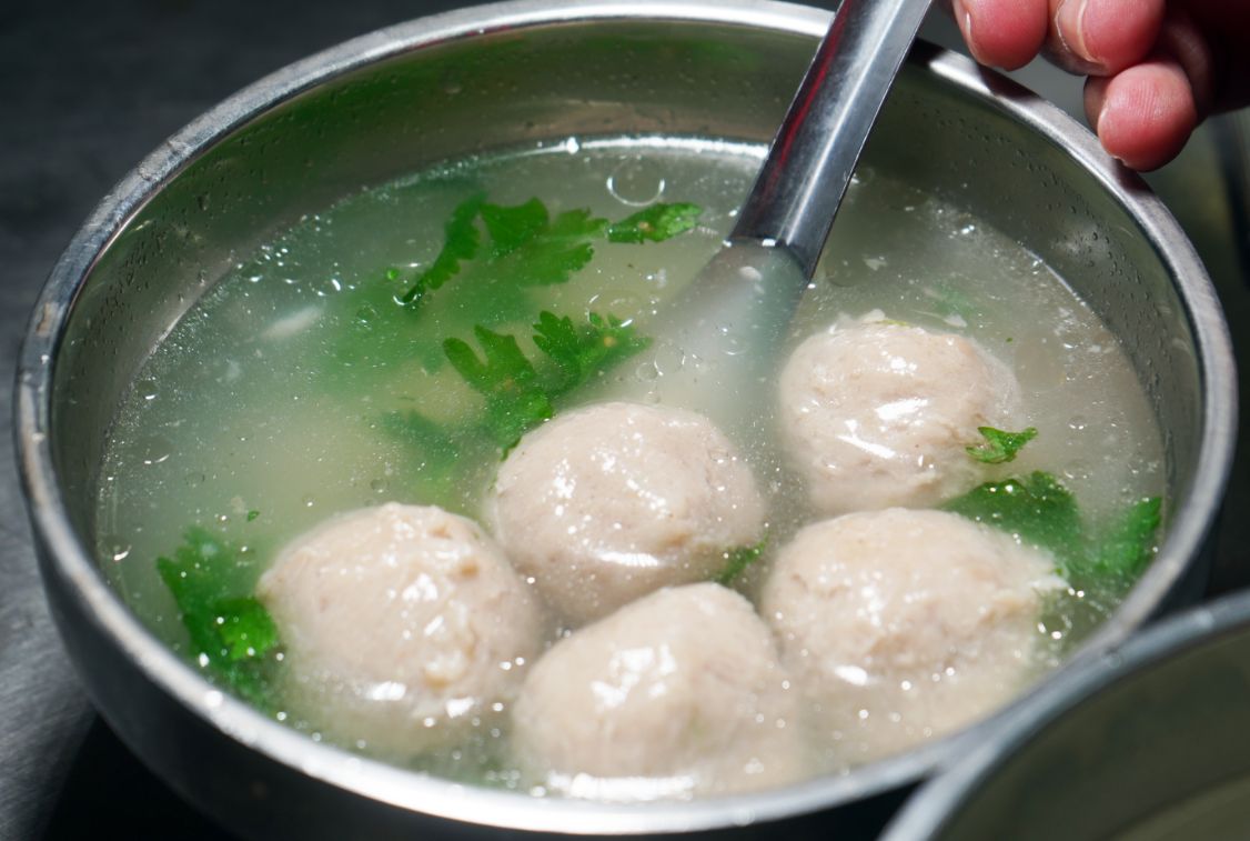 新竹城隍廟美食|林家肉圓|在地百年老店,超人氣銅板美食,外皮Q彈,紅糟肉味道豐富 - 第16張圖 新竹城隍廟美食|林家肉圓|在地百年老店,超人氣銅板美食,外皮Q彈,紅糟肉味道豐富