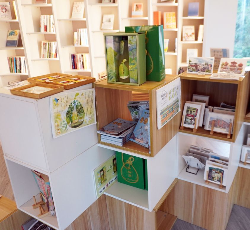 2026基隆文化景點｜鳶書店(人文空間)、崆書屋House K進駐基隆塔，閱讀基隆的新高度，只接受信用卡跟google pay