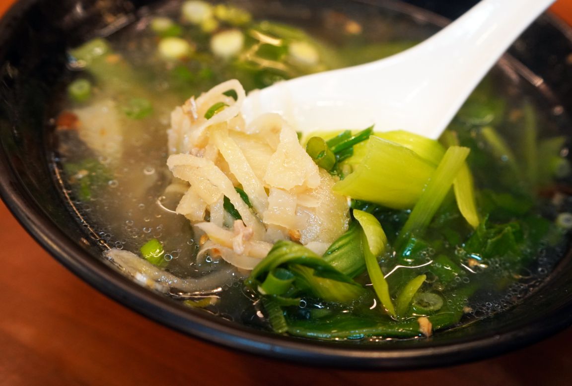 宜蘭礁溪｜有麵煮私房小吃｜食尚玩家推薦麵店，小菜豐富，麵食份量大