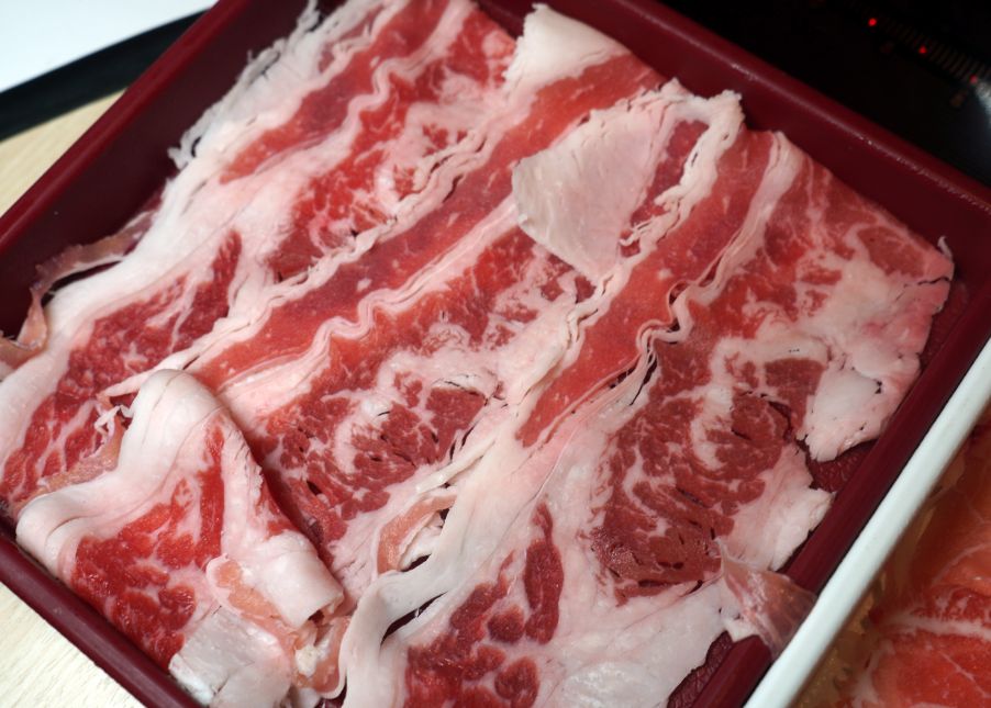 基隆中正｜涮乃葉基隆好食城店｜港邊第一排景觀餐廳，豐盛肉盤及自助吧吃到爽