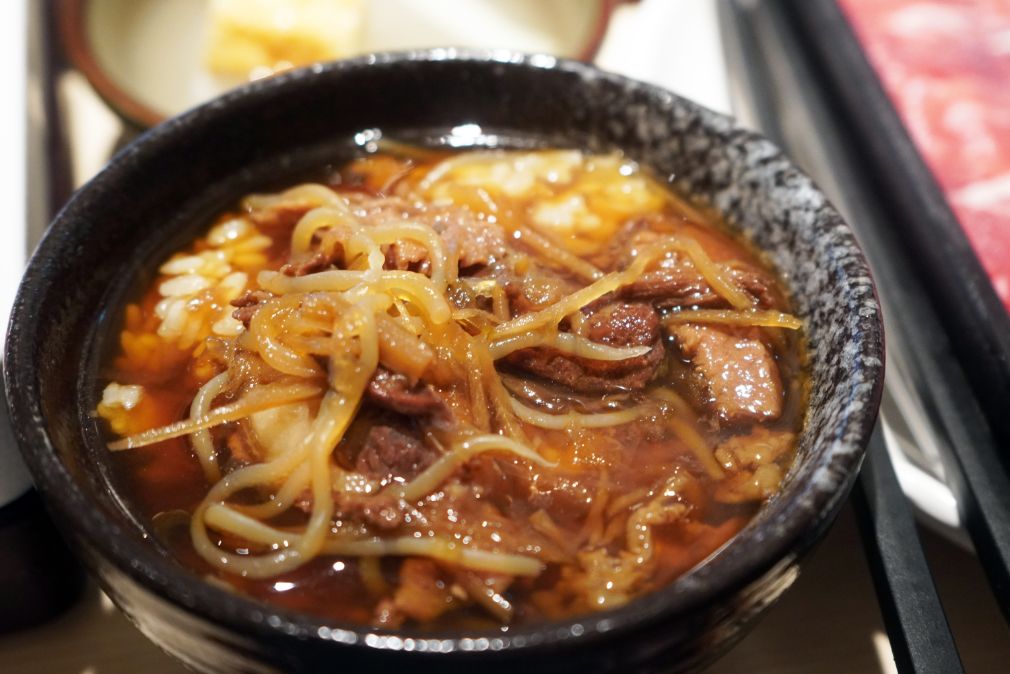 基隆中正｜涮乃葉基隆好食城店｜港邊第一排景觀餐廳，豐盛肉盤及自助吧吃到爽