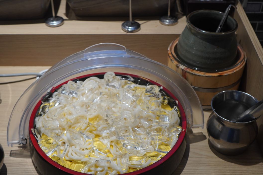 基隆中正｜涮乃葉基隆好食城店｜港邊第一排景觀餐廳，豐盛肉盤及自助吧吃到爽