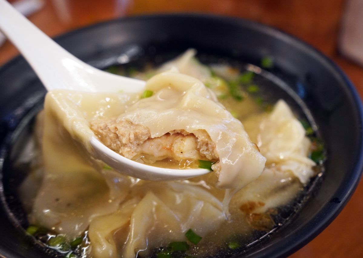 宜蘭礁溪｜有麵煮私房小吃｜食尚玩家推薦麵店，小菜豐富，麵食份量大