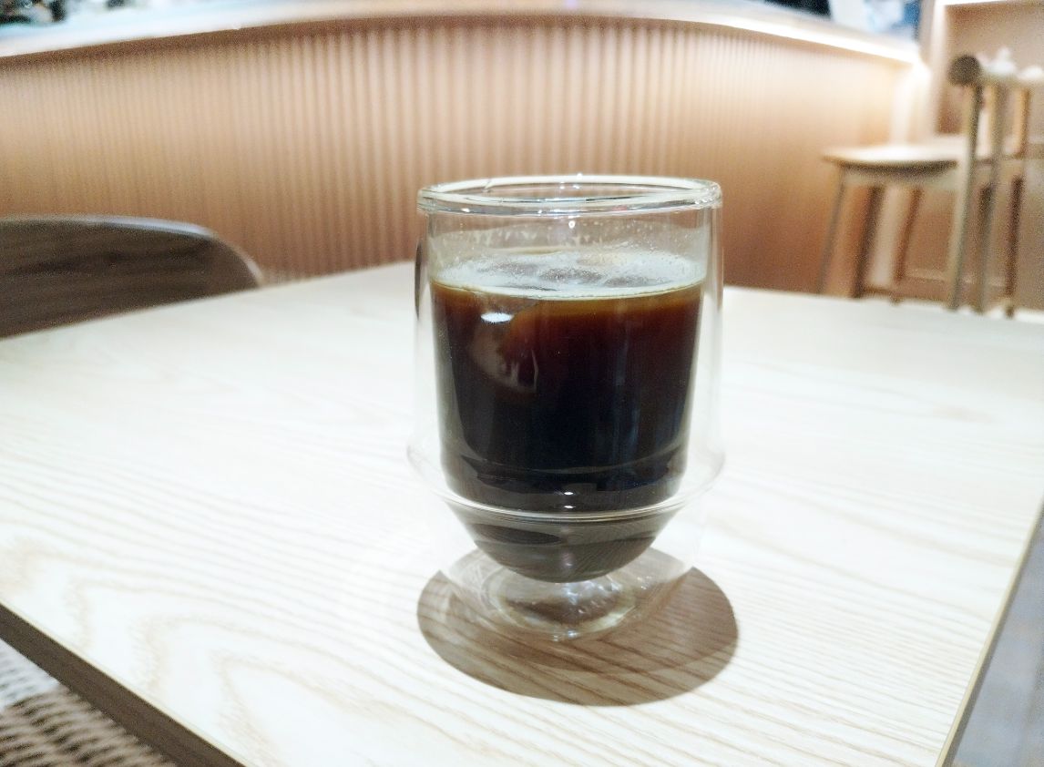 基隆信義｜Rin Coffee 雨林咖啡館｜隱身於巷子，評分高的職人咖啡店，除了手沖，還有貝果跟甜點都值得推薦