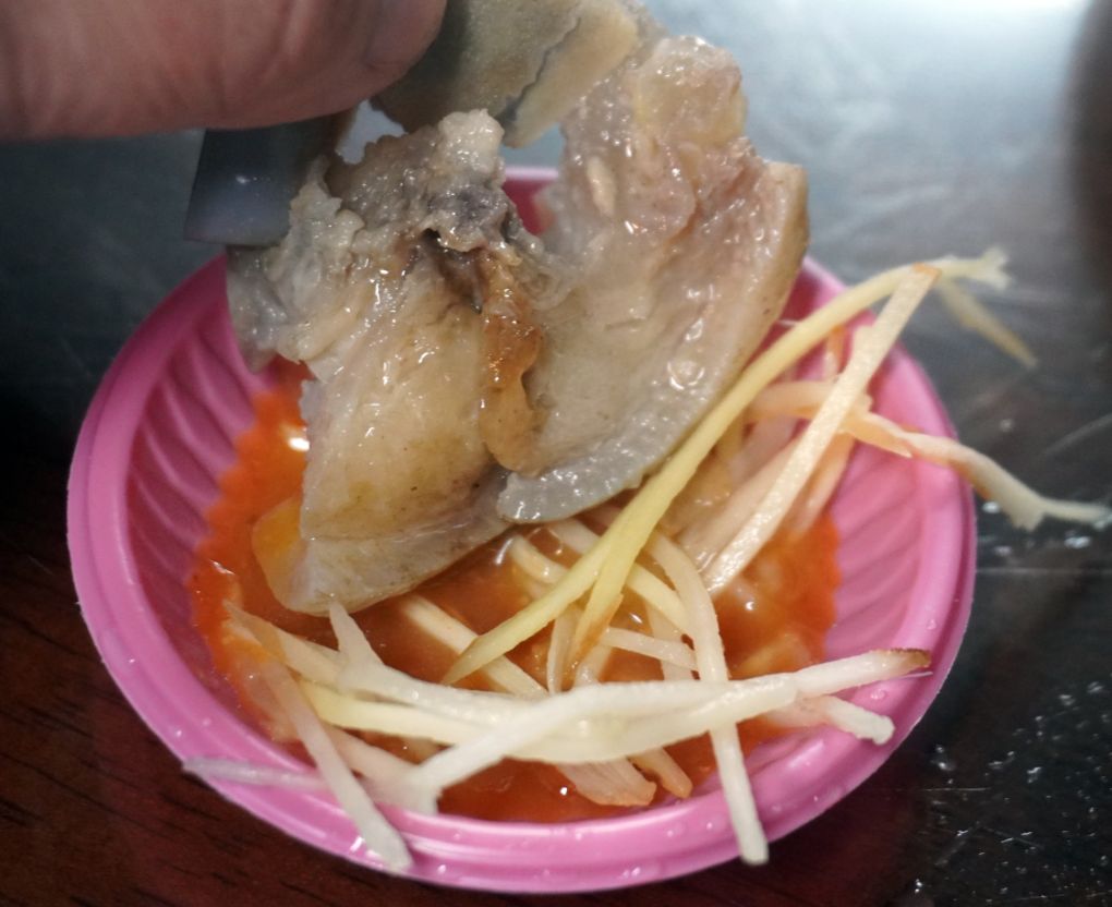 基隆中正|無名清燉豬腳湯|濕冷雨天來一碗清燉豬腳湯,正濱漁港滷肉飯的最佳神隊友 - 第15張圖 基隆中正|無名清燉豬腳湯|濕冷雨天來一碗清燉豬腳湯,正濱漁港滷肉飯的最佳神隊友