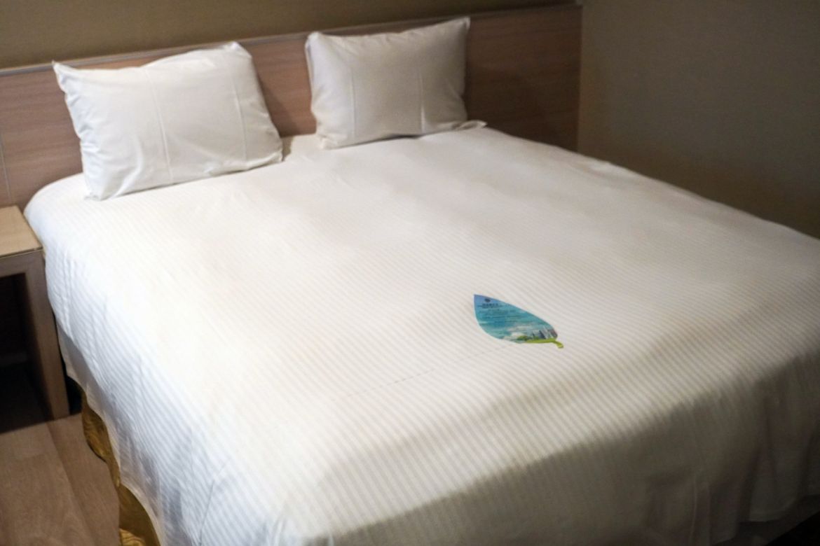 雲林斗六住宿｜緻麗伯爵酒店｜鄰近太平老街以及斗六圓環，13樓設有露天酒吧的人氣旅店