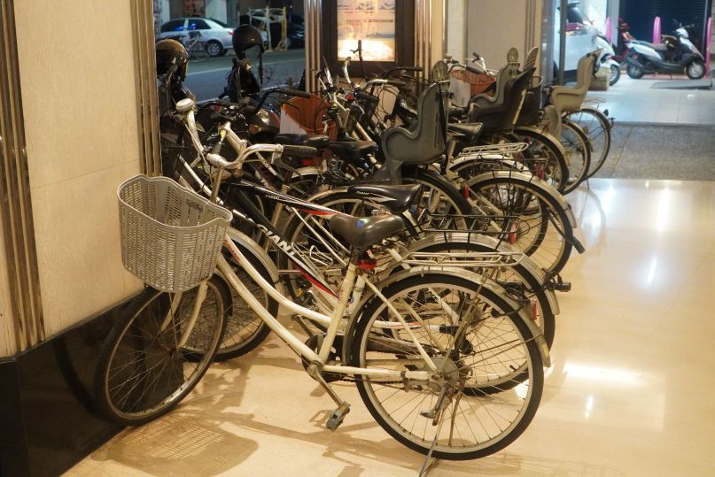 雲林斗六住宿|緻麗伯爵酒店|鄰近太平老街以及斗六圓環,13樓設有露天酒吧的人氣旅店 - 第9張圖 雲林斗六住宿|緻麗伯爵酒店|鄰近太平老街以及斗六圓環,13樓設有露天酒吧的人氣旅店