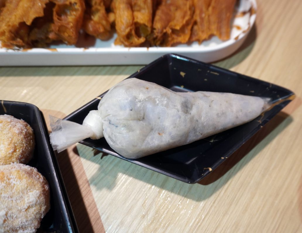 台北內湖|四川龍府|捷運葫洲站美食推薦，麻辣鴛鴦鍋搭配創意川菜，壽星幾歲生日就送幾隻蝦，慶生聚餐首選