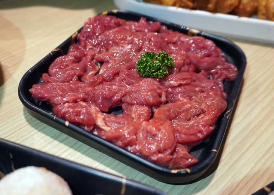 台北內湖|四川龍府|捷運葫洲站美食推薦，麻辣鴛鴦鍋搭配創意川菜，壽星幾歲生日就送幾隻蝦，慶生聚餐首選