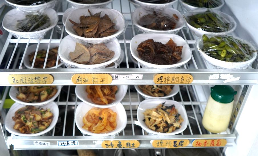 基隆中正|進展小吃店|八斗子漁港美食推薦,來大坪海岸必嚐海味,海鮮小卷米粉大推 - 第9張圖 基隆中正|進展小吃店|八斗子漁港美食推薦,來大坪海岸必嚐海味,海鮮小卷米粉大推
