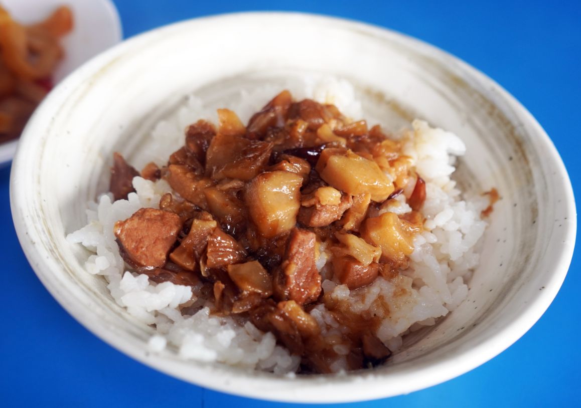 基隆中正|進展小吃店|八斗子漁港美食推薦,來大坪海岸必嚐海味,海鮮小卷米粉大推 - 第14張圖 基隆中正|進展小吃店|八斗子漁港美食推薦,來大坪海岸必嚐海味,海鮮小卷米粉大推