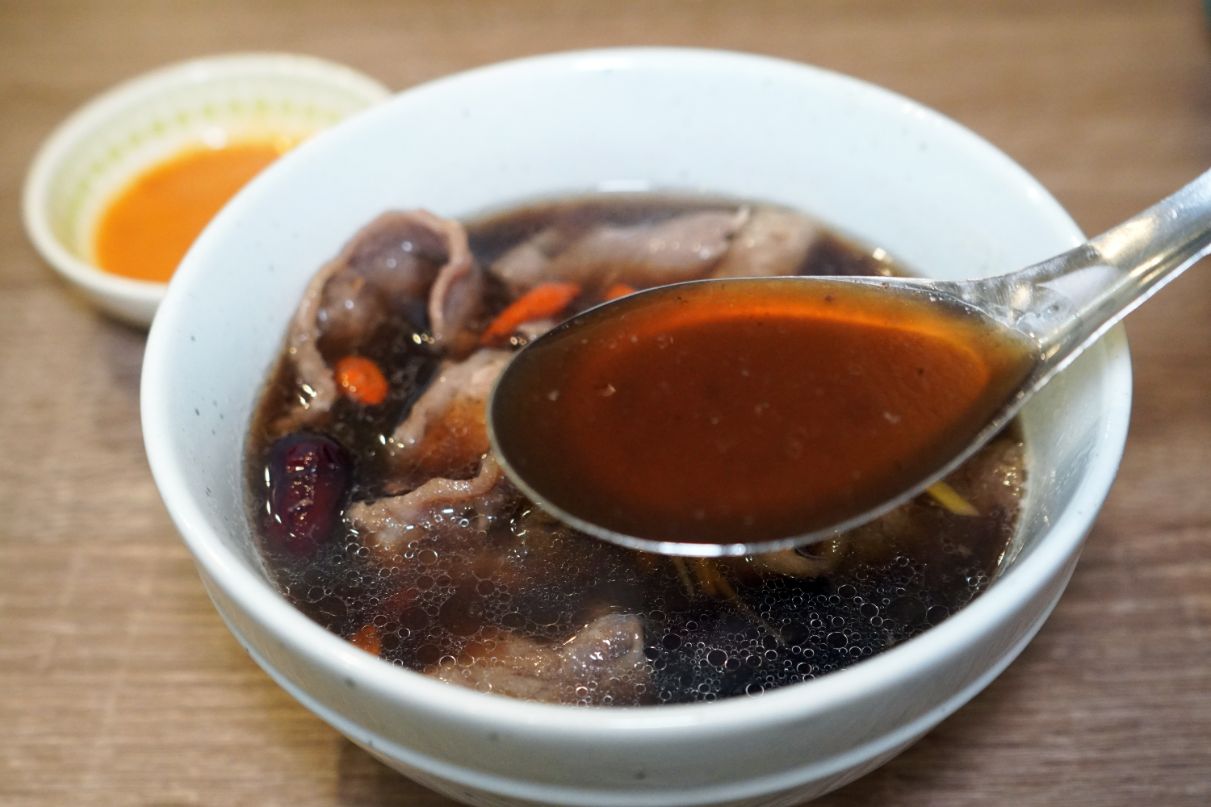 基隆信義|巷子李|隱身於信一路巷弄的人氣美食,夏日必吃美味涼麵 - 第13張圖 基隆信義|巷子李|隱身於信一路巷弄的人氣美食,夏日必吃美味涼麵