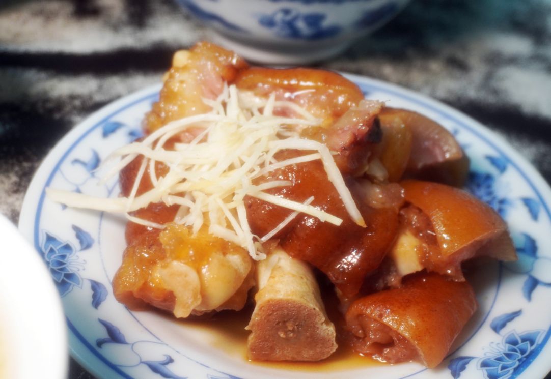 雲林北港｜一郎土魠魚羹 ｜在地60年老店，超人氣的宵夜美食，豬腳跟土魠魚羹大推