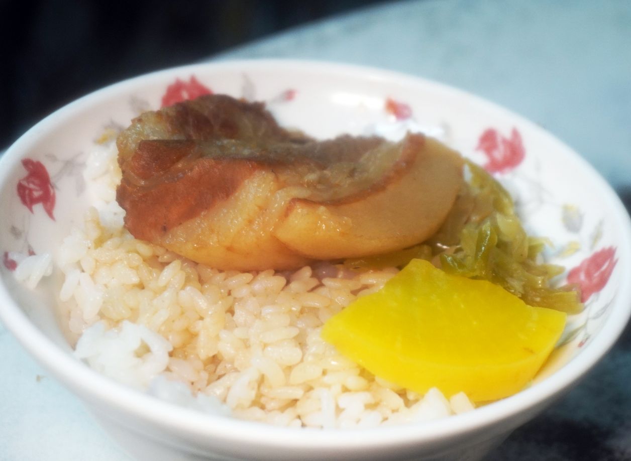 雲林北港｜一郎土魠魚羹 ｜在地60年老店，超人氣的宵夜美食，豬腳跟土魠魚羹大推