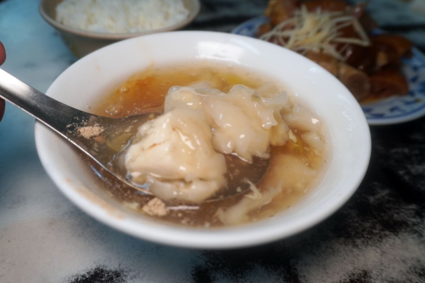 雲林北港|一郎土魠魚羹 |在地60年老店,超人氣的宵夜美食,豬腳跟土魠魚羹大推 - 第20張圖 雲林北港|一郎土魠魚羹 |在地60年老店,超人氣的宵夜美食,豬腳跟土魠魚羹大推