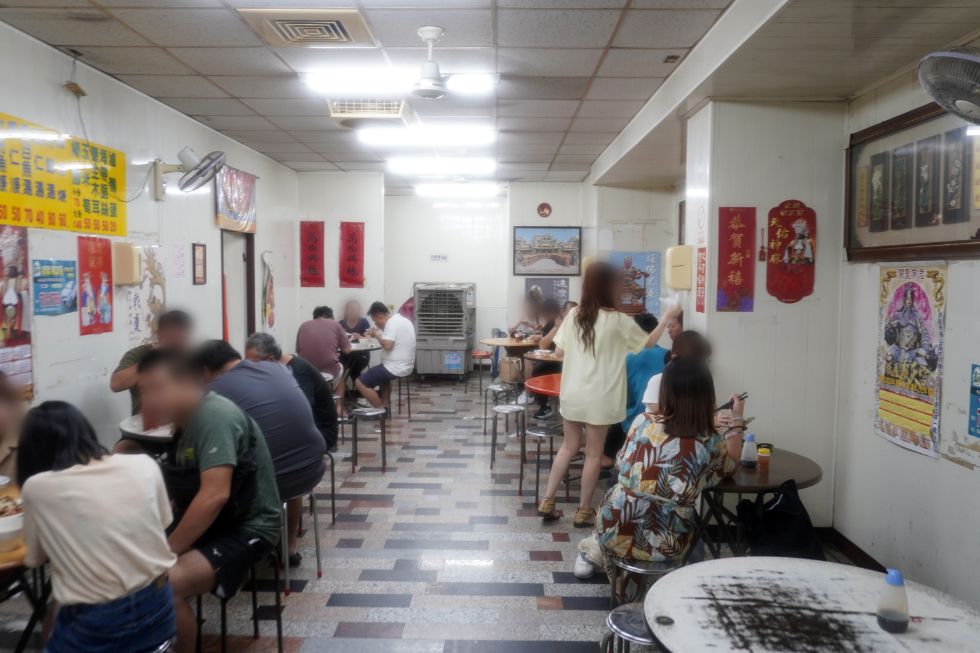 雲林北港|一郎土魠魚羹 |在地60年老店,超人氣的宵夜美食,豬腳跟土魠魚羹大推 - 第12張圖 雲林北港|一郎土魠魚羹 |在地60年老店,超人氣的宵夜美食,豬腳跟土魠魚羹大推