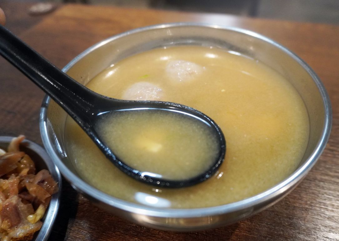 基隆中正|蹦康涼麵|鄰近信二停車場的超人氣涼麵店,選用白麵,吃起來口感扎實,醬汁夠味 - 第16張圖 基隆中正|蹦康涼麵|鄰近信二停車場的超人氣涼麵店,選用白麵,吃起來口感扎實,醬汁夠味