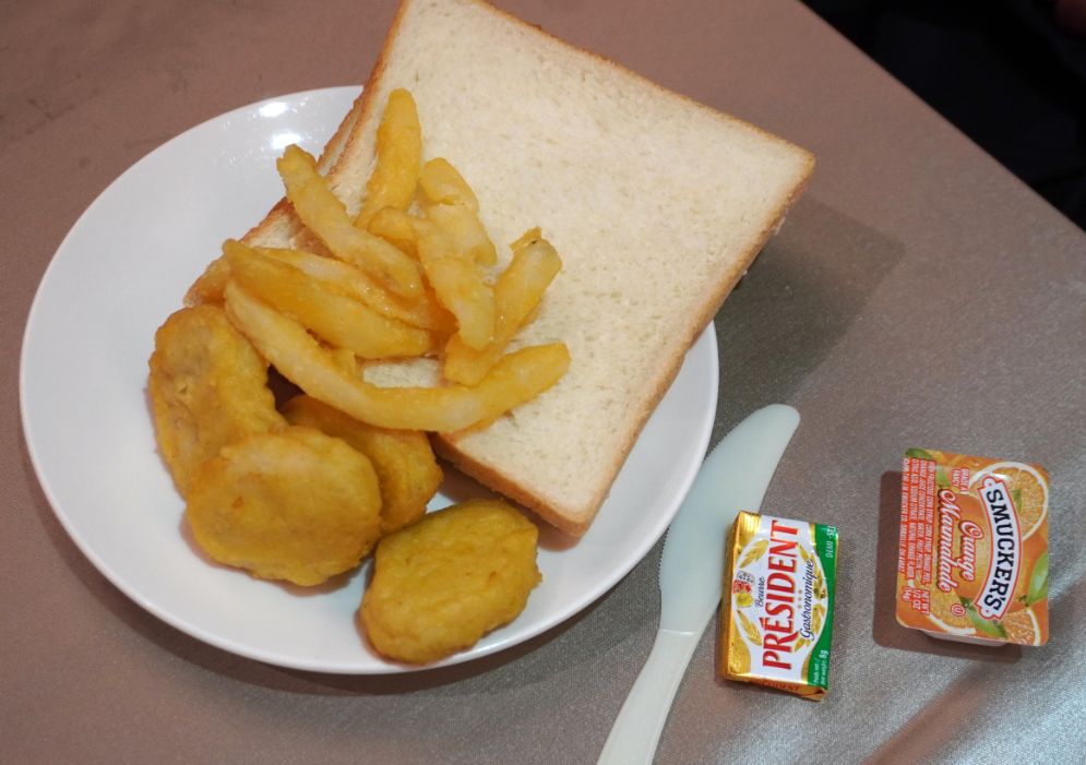 台中住宿｜富王大飯店｜鄰近市政府捷運站，在地40年老旅店，現作爆米花來迎賓，香氣濃郁超涮嘴