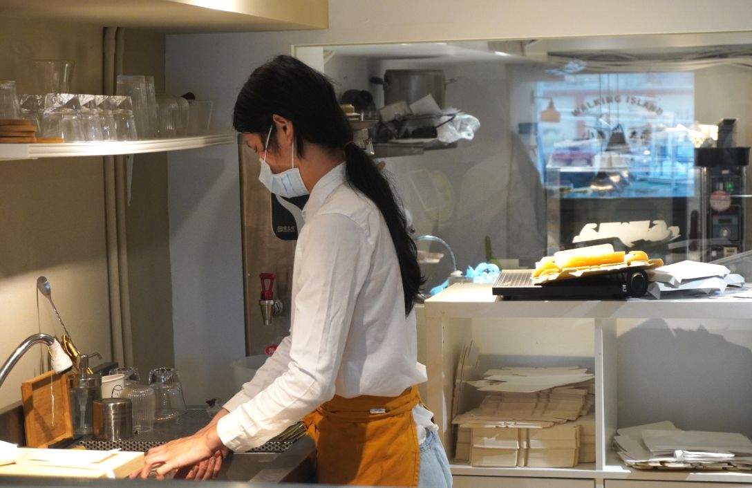 基隆中正|小島走走布朗尼專門店|正濱漁港咖啡廳推薦,布朗尼蛋糕與咖啡茶飲的完美邂逅 - 第9張圖 基隆中正|小島走走布朗尼專門店|正濱漁港咖啡廳推薦,布朗尼蛋糕與咖啡茶飲的完美邂逅