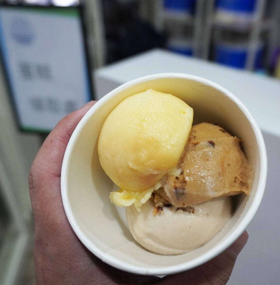 台北萬華|永富冰淇淋|超過一甲子的阿公級冰品店,滿滿的復古懷舊感,觀光客及在地人都愛 - 第2張圖 台北萬華|永富冰淇淋|超過一甲子的阿公級冰品店,滿滿的復古懷舊感,觀光客及在地人都愛