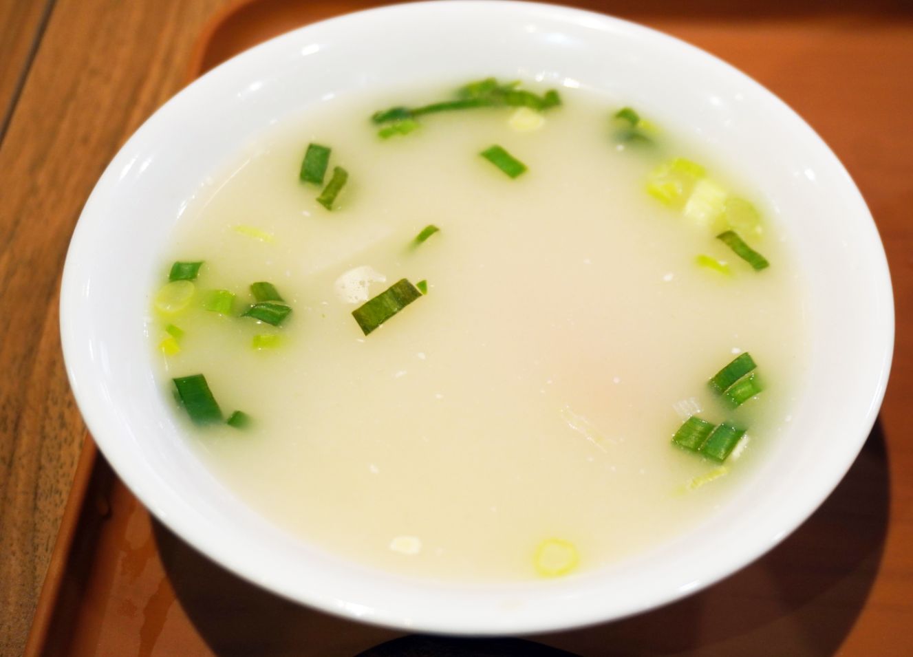 新北板橋麵店｜花山家台麵小館板橋店｜府中站必吃美食，麵食小菜選項多，內用還有冬瓜茶可以免費喝