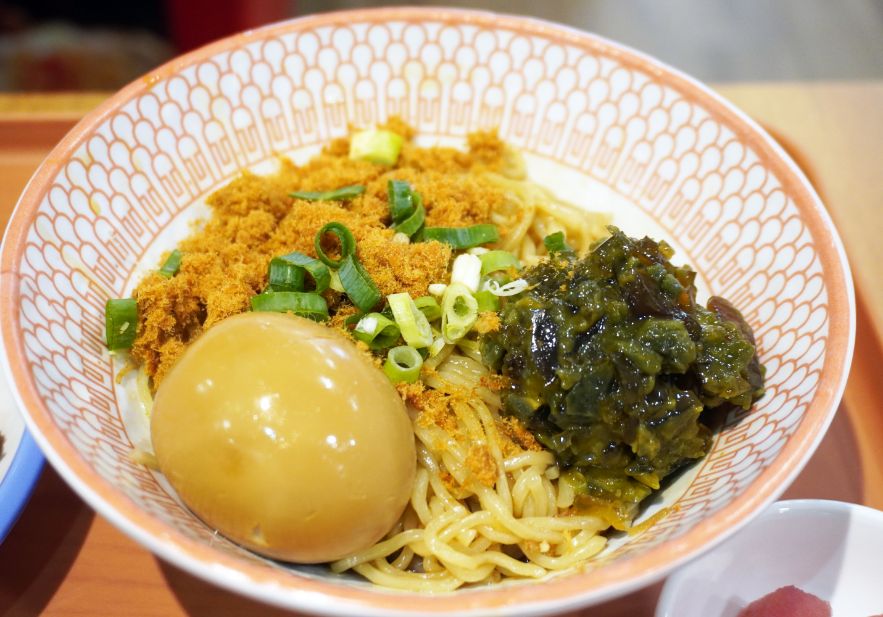 新北板橋麵店｜花山家台麵小館板橋店｜府中站必吃美食，麵食小菜選項多，內用還有冬瓜茶可以免費喝