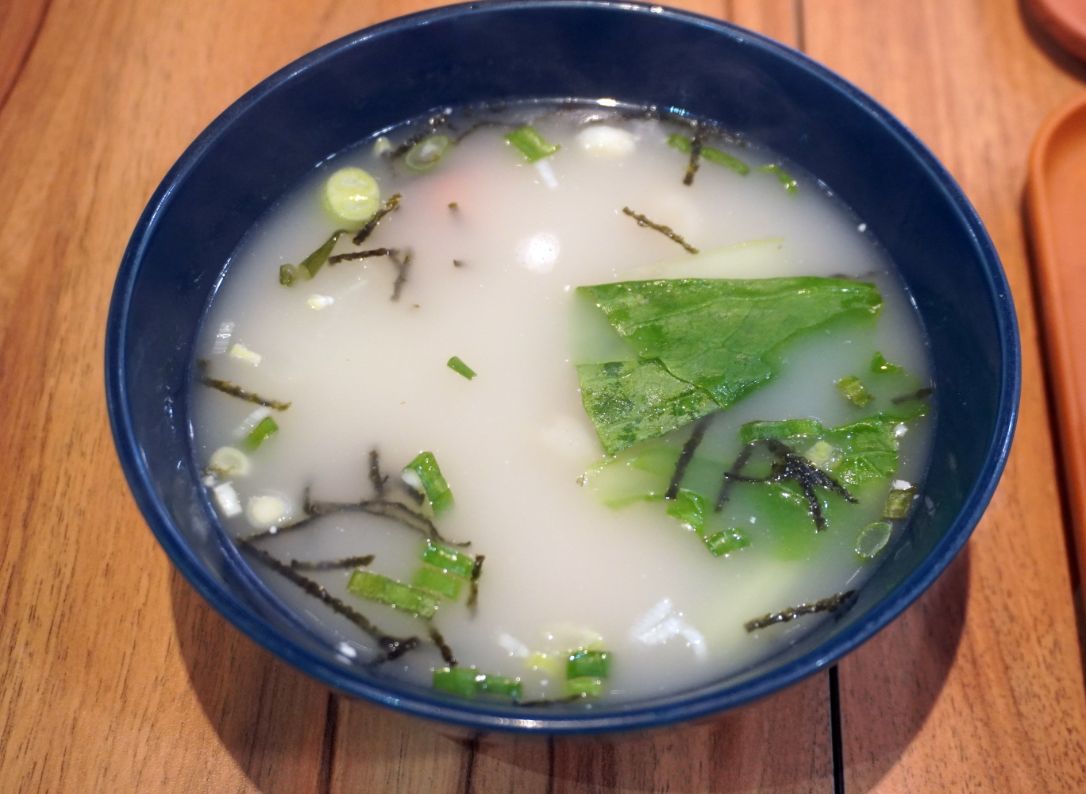新北板橋麵店｜花山家台麵小館板橋店｜府中站必吃美食，麵食小菜選項多，內用還有冬瓜茶可以免費喝