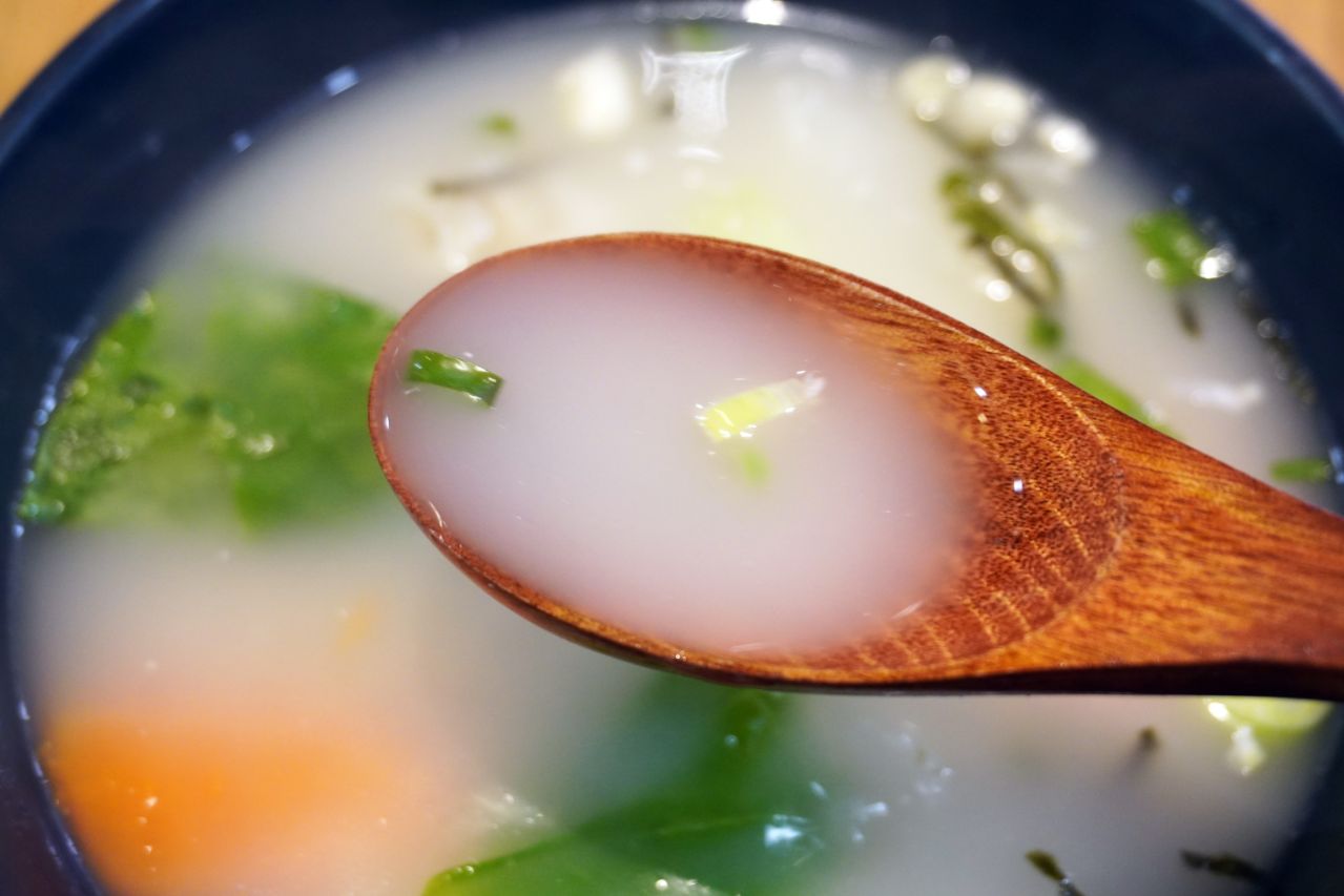 新北板橋麵店｜花山家台麵小館板橋店｜府中站必吃美食，麵食小菜選項多，內用還有冬瓜茶可以免費喝