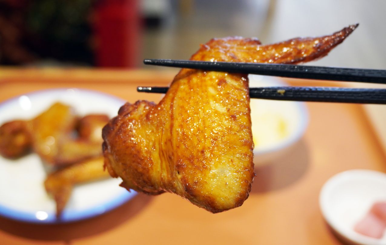 新北板橋麵店｜花山家台麵小館板橋店｜府中站必吃美食，麵食小菜選項多，內用還有冬瓜茶可以免費喝