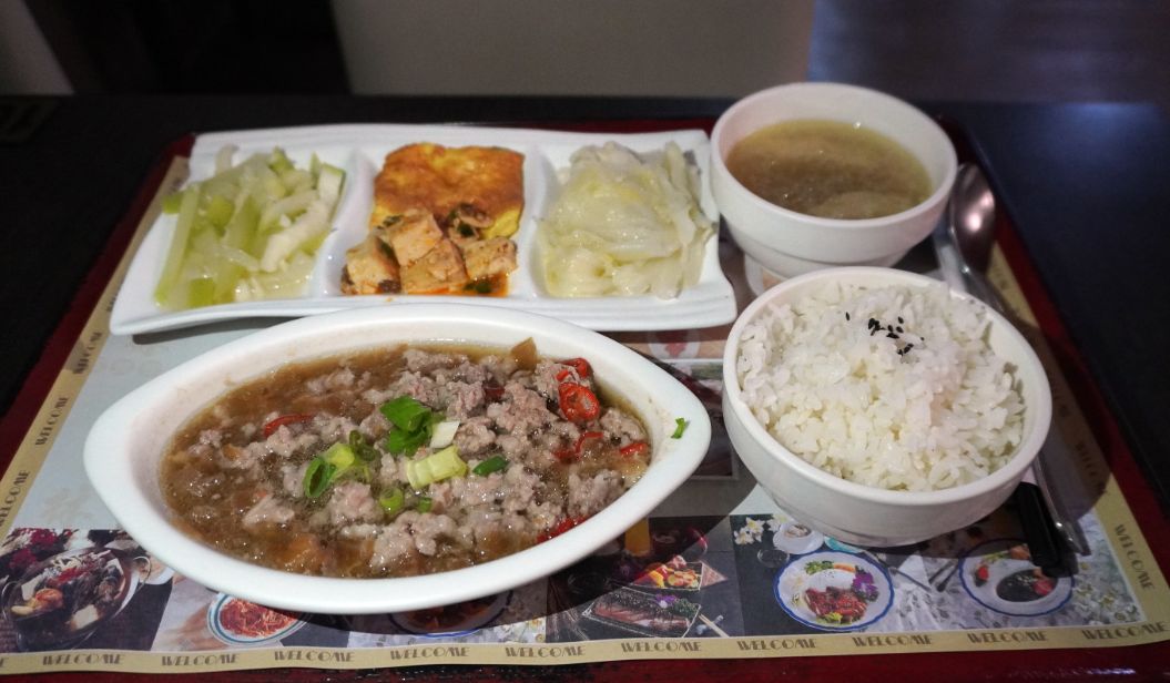台中西屯｜凱林咖啡簡餐｜文華高中捷運站周邊美食，料理帶有滿滿的家常味